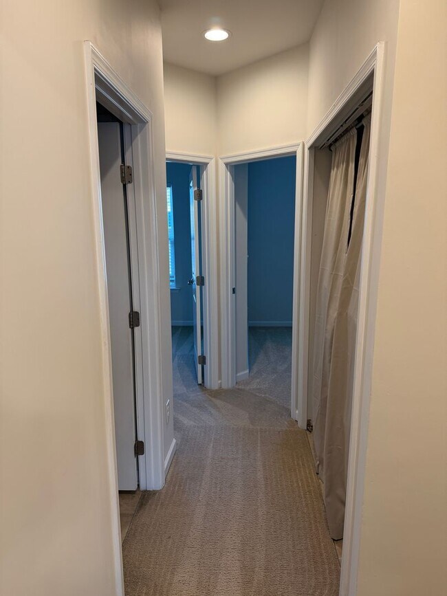 Building Photo - REUNION CONDOMINIUMS