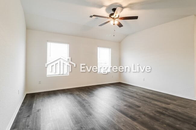 Building Photo - 113 Terrence Dr