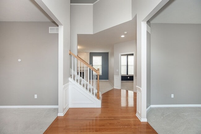 Building Photo - Welcome Home! 4 Bedroom/2.5 Bath Home in Avon!