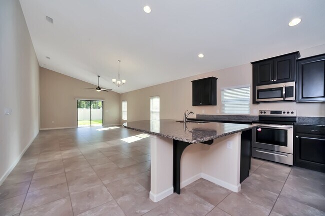 Building Photo - 1183 Musgrass Cir