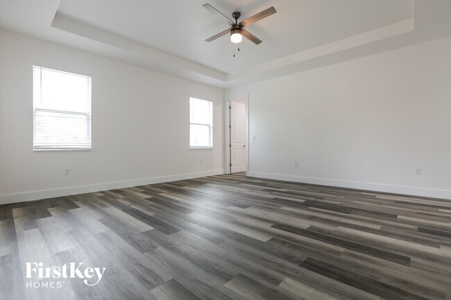 Building Photo - 2698 Escambia Cir