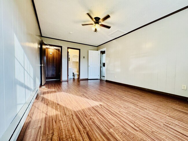 Building Photo - 3976 US-19E