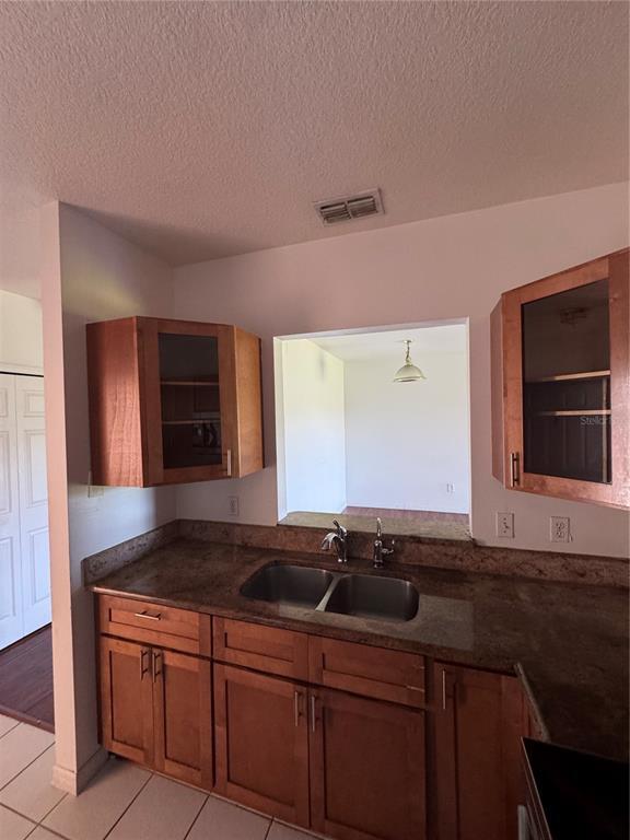 Building Photo - 495 Las Cortes Ln