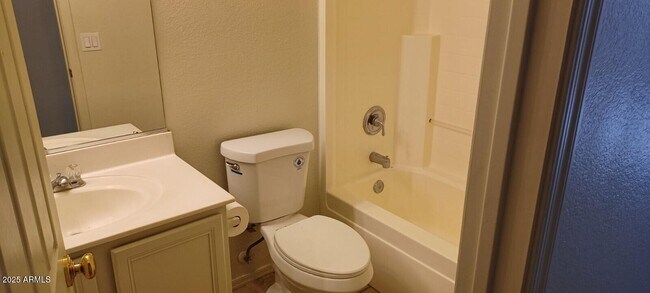 Building Photo - 3939 W Buckskin Trail