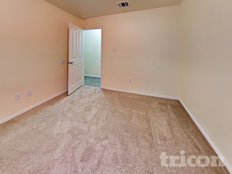 Building Photo - 5002 Braden Gate