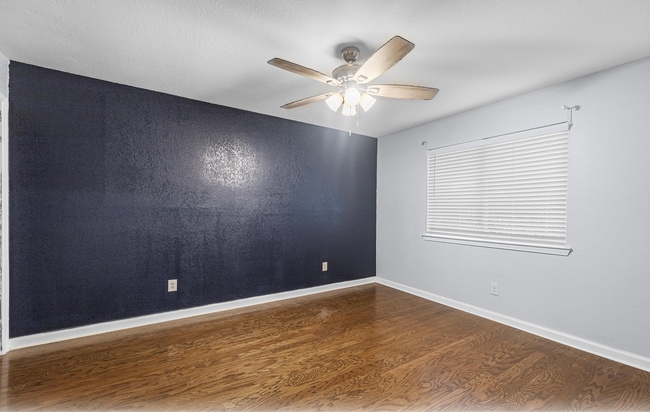 Building Photo - 3823 Suttonford Dr