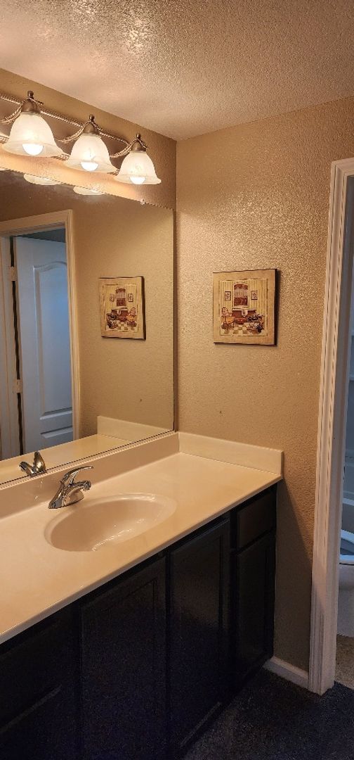 Building Photo - Now Available – Freshly Updated 2-Bedroom,...