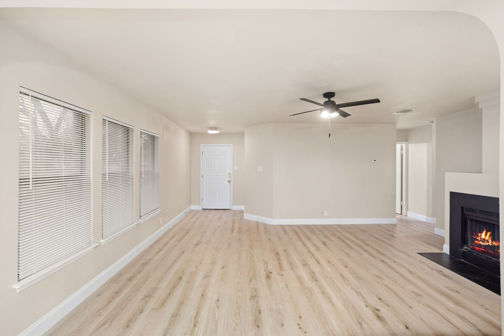 Building Photo - 8402 Laurel Bnd