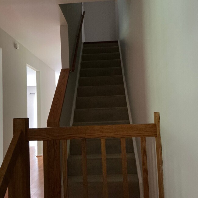 Building Photo - 8946 Skyrock Ct