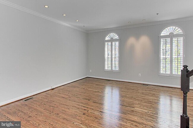 Building Photo - 5120 Grimm Dr