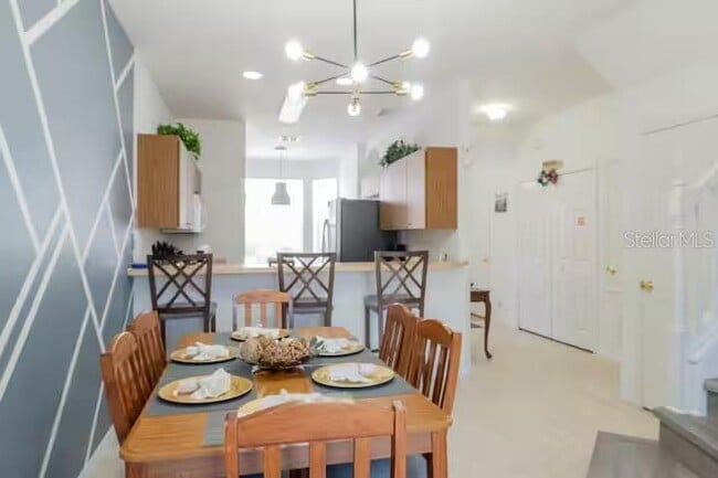 Building Photo - 1139 S Beach Cir