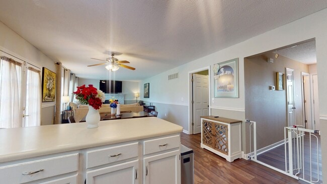 Building Photo - 2716 Stone Valley Dr