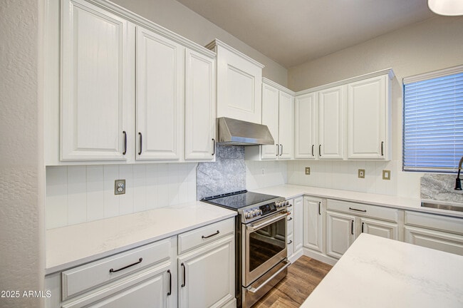 Building Photo - 4564 S Maverick Ct