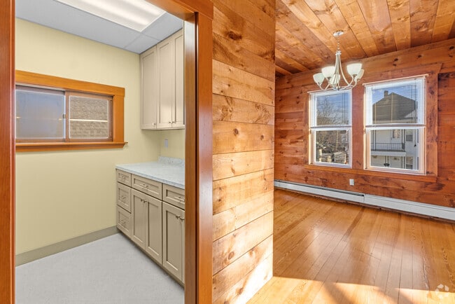Building Photo - 311 Wood St