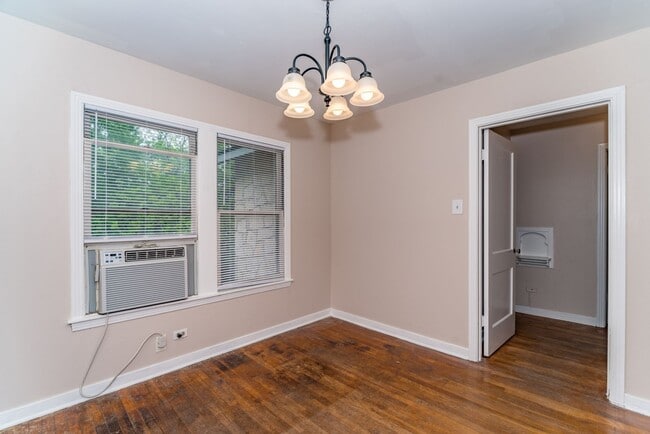 Building Photo - TERRELL HEIGHTS DUPLEX - ALAMO HEIGHTS I.S.D.