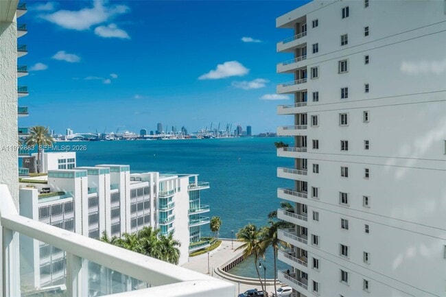 Building Photo - 218 SE 14th St