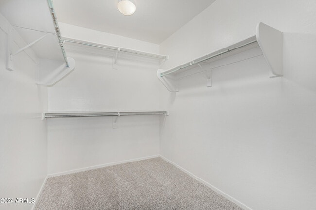 Building Photo - 2261 S Ponderosa Dr