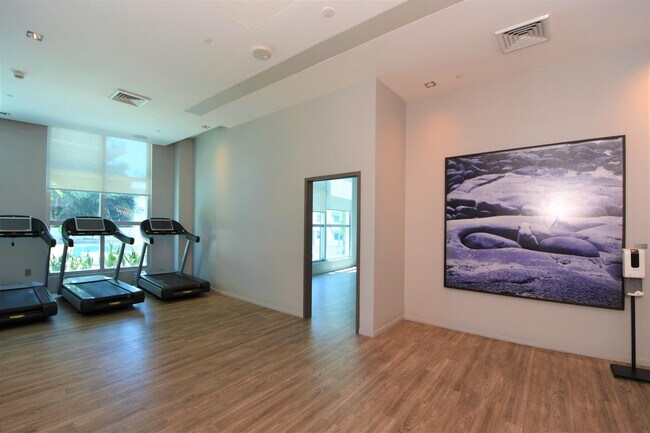 Building Photo - 1100 S Miami Ave