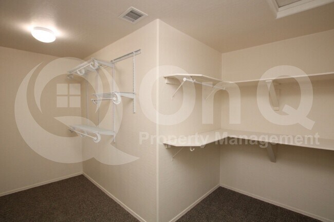 Building Photo - 359 E Brook St