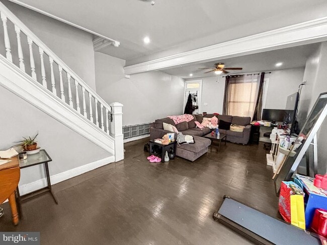 Building Photo - 413 Walnut St