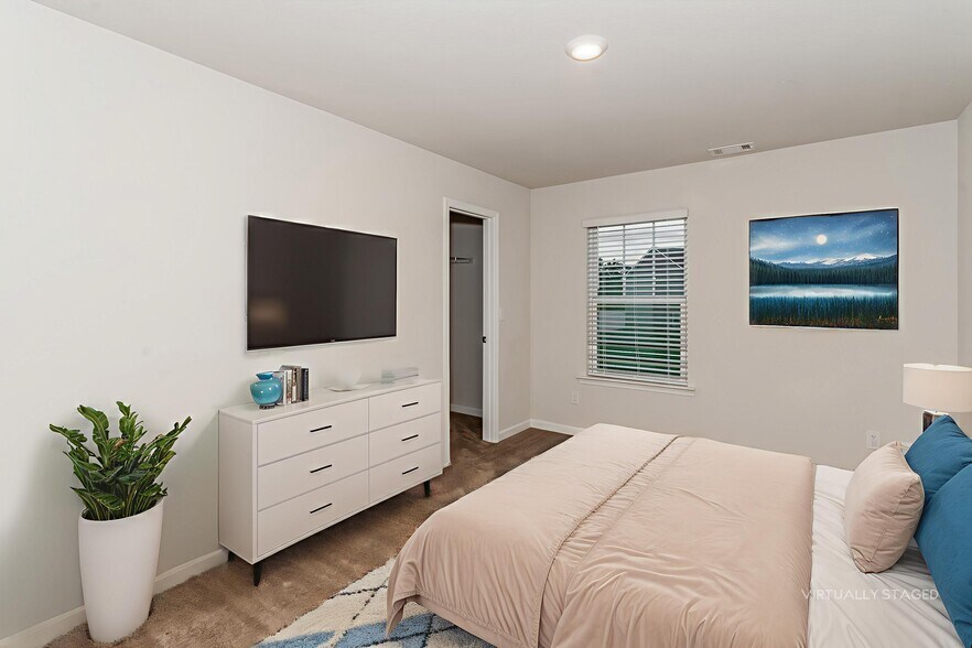 Building Photo - 3302 Bridgewood Dr