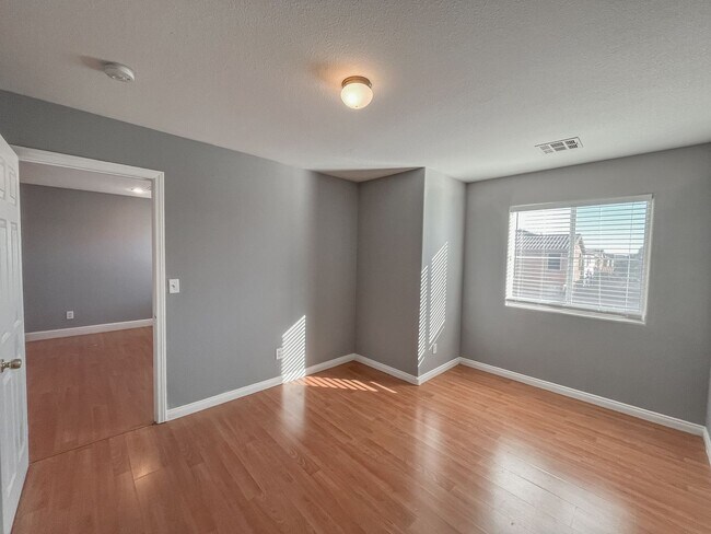 Building Photo - **$500 OFF MOVE IN BY 08/07/2026**Charming Two-Story Home In the Heart of Summerlin with Pool