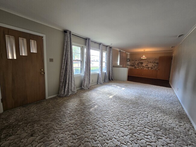 Building Photo - 516 Lehigh Pl