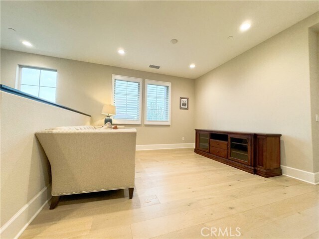 Building Photo - 62 Rockinghorse