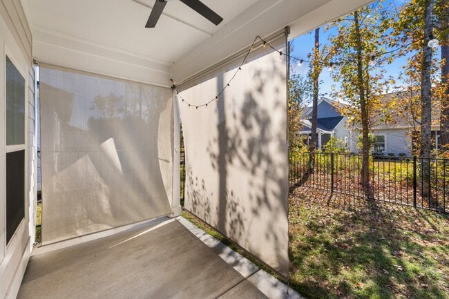 Building Photo - 119 Holloway Hl