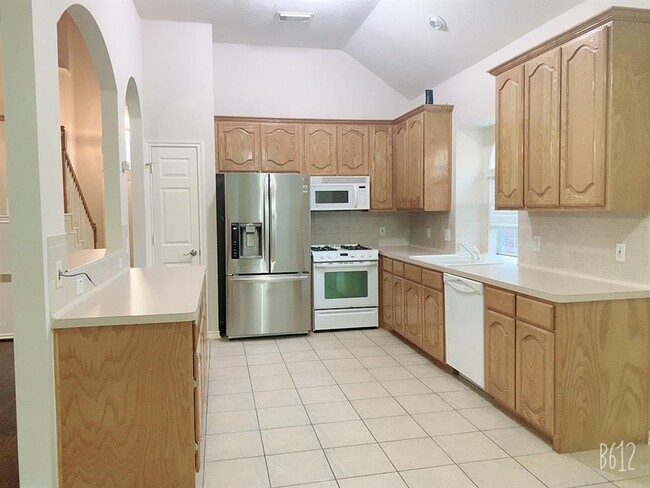 Building Photo - 16422 Pinon Vista Dr
