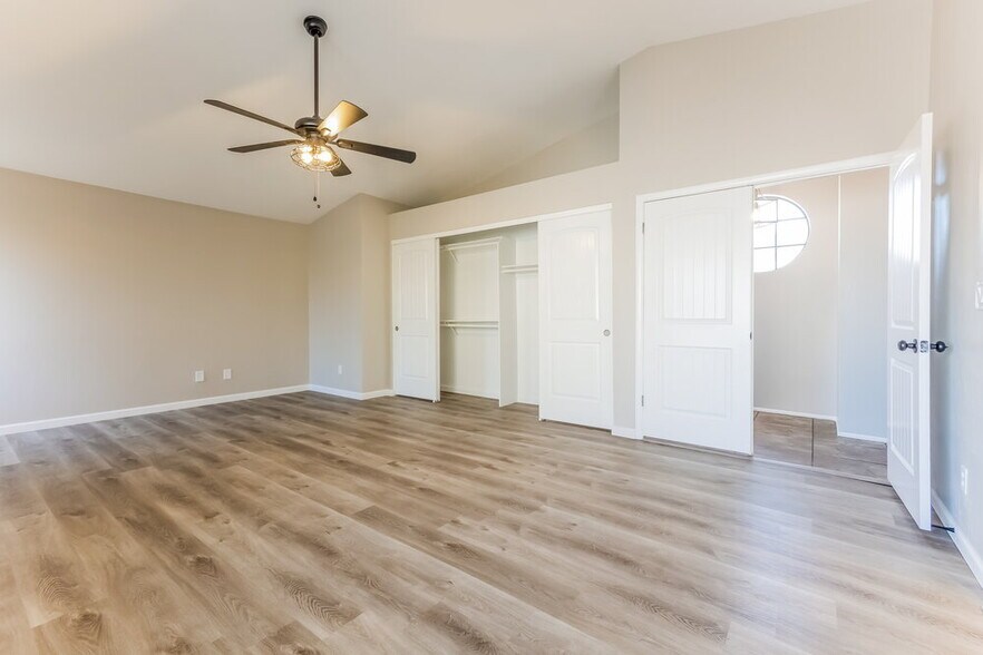 Building Photo - 25 W Gary Ave