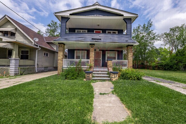 Primary Photo - 11101 Nelson Ave