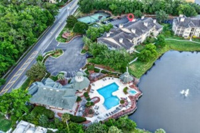 Building Photo - Pristine in PVB