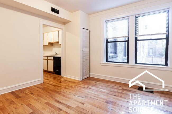Primary Photo - 3901 N Janssen Ave