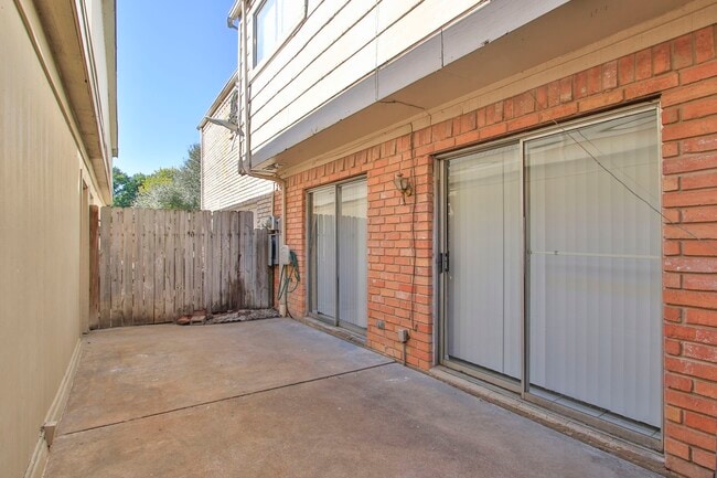 Building Photo - 5429 10th St