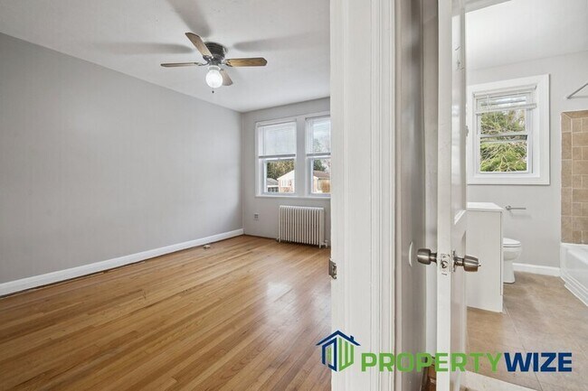 Building Photo - 5961 Benton Heights Ave