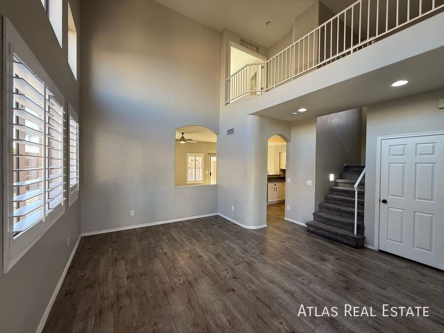 Building Photo - 2040 N 106th Ave