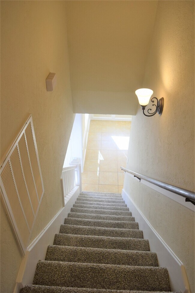 Building Photo - 6207 Northway Dr