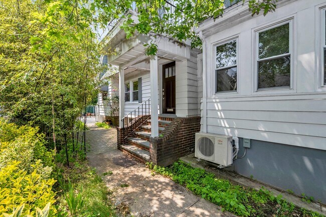 Building Photo - 85-62 148th St