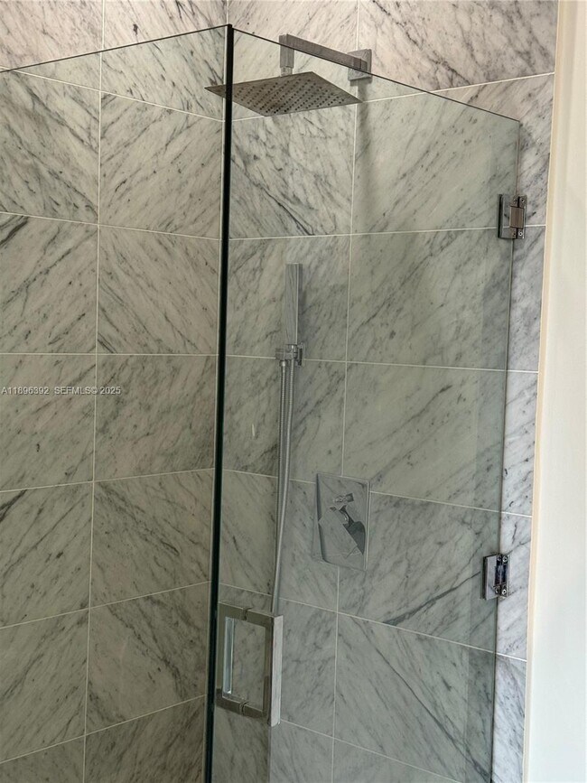 Building Photo - 801 S Miami Ave