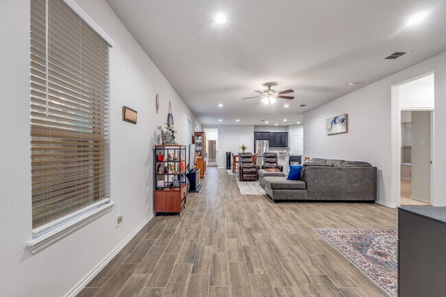 Building Photo - 3315 Celestial Ln