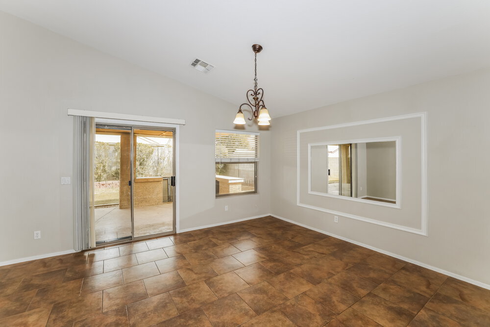 Building Photo - 11190 W Las Palmaritas Dr