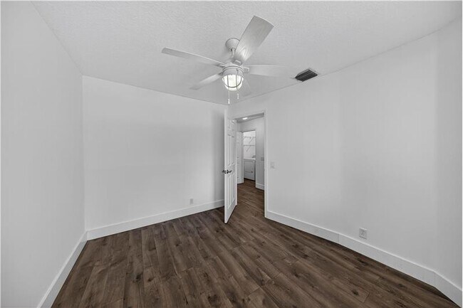 Building Photo - 744 NW 42nd Pl