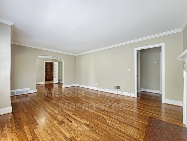 Building Photo - 121 Rockwood Dr
