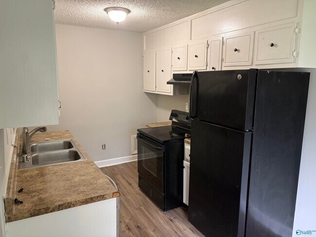 Building Photo - 12326 Chicamauga Trail SE