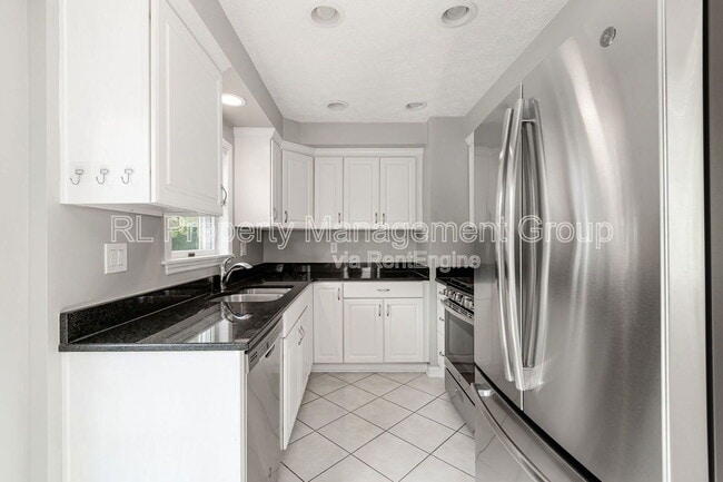 Building Photo - 459 Blenheim Rd