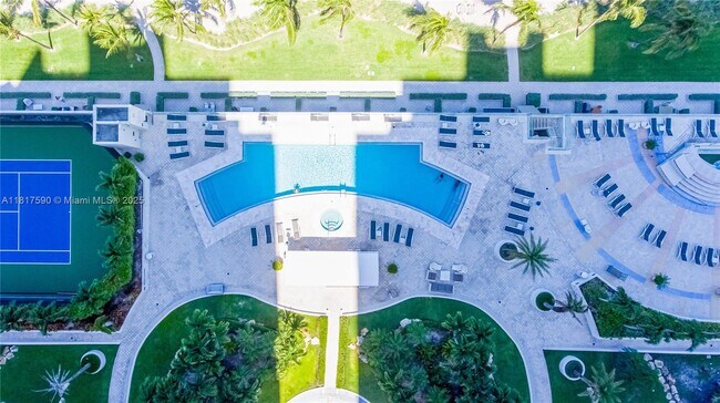 Building Photo - 19111 Collins Ave