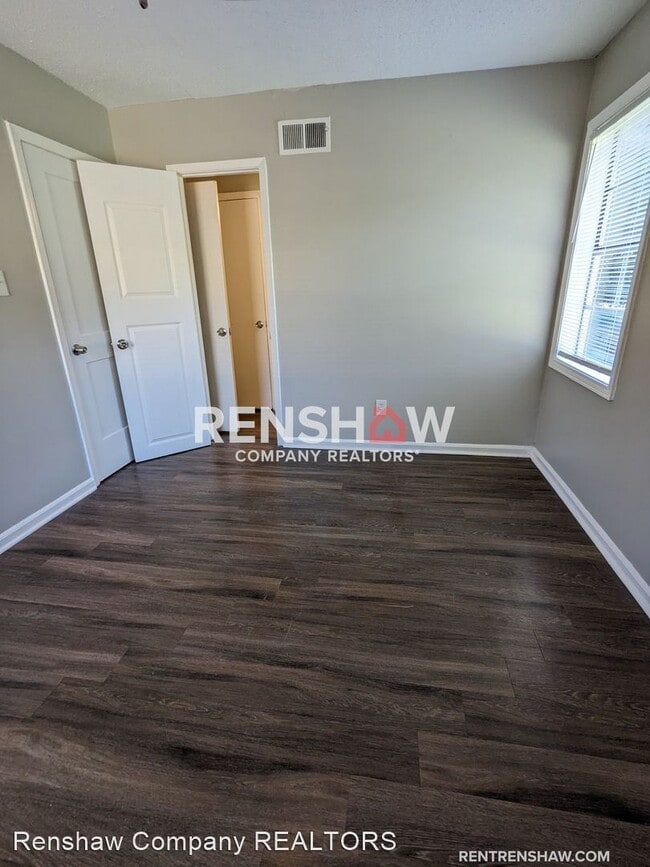 Building Photo - 3 br, 1 bath House - 3253 Markley St