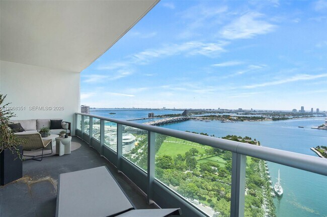 Building Photo - 900 Biscayne Blvd