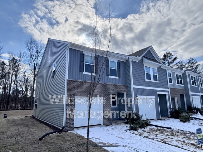 Building Photo - 2052 Trailside Dr